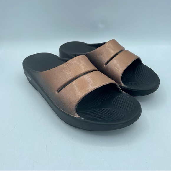 OOFOS | Shoes | Oofos Ooahh Luxe Slides Rose Gold Metallic Comfort Cushion Shoes Womens Us 8 